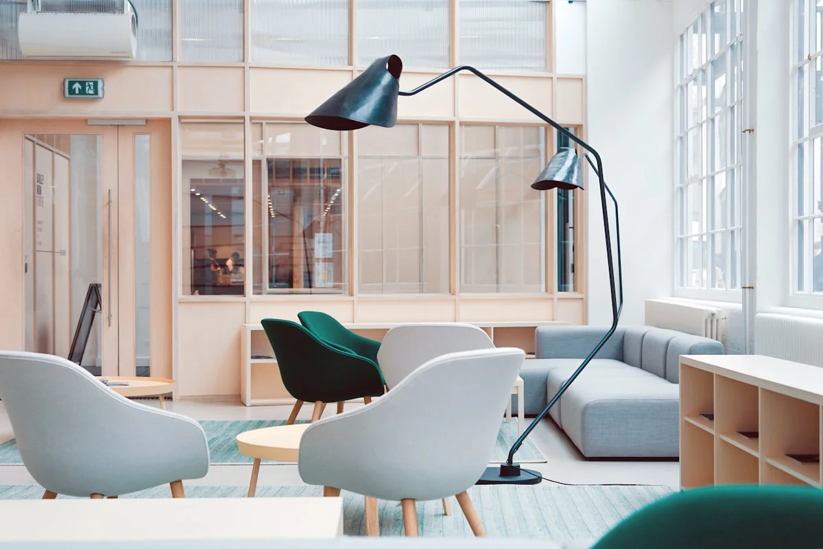 Modern remote commercial workstation connected to high-priority Starlink satellite broadband